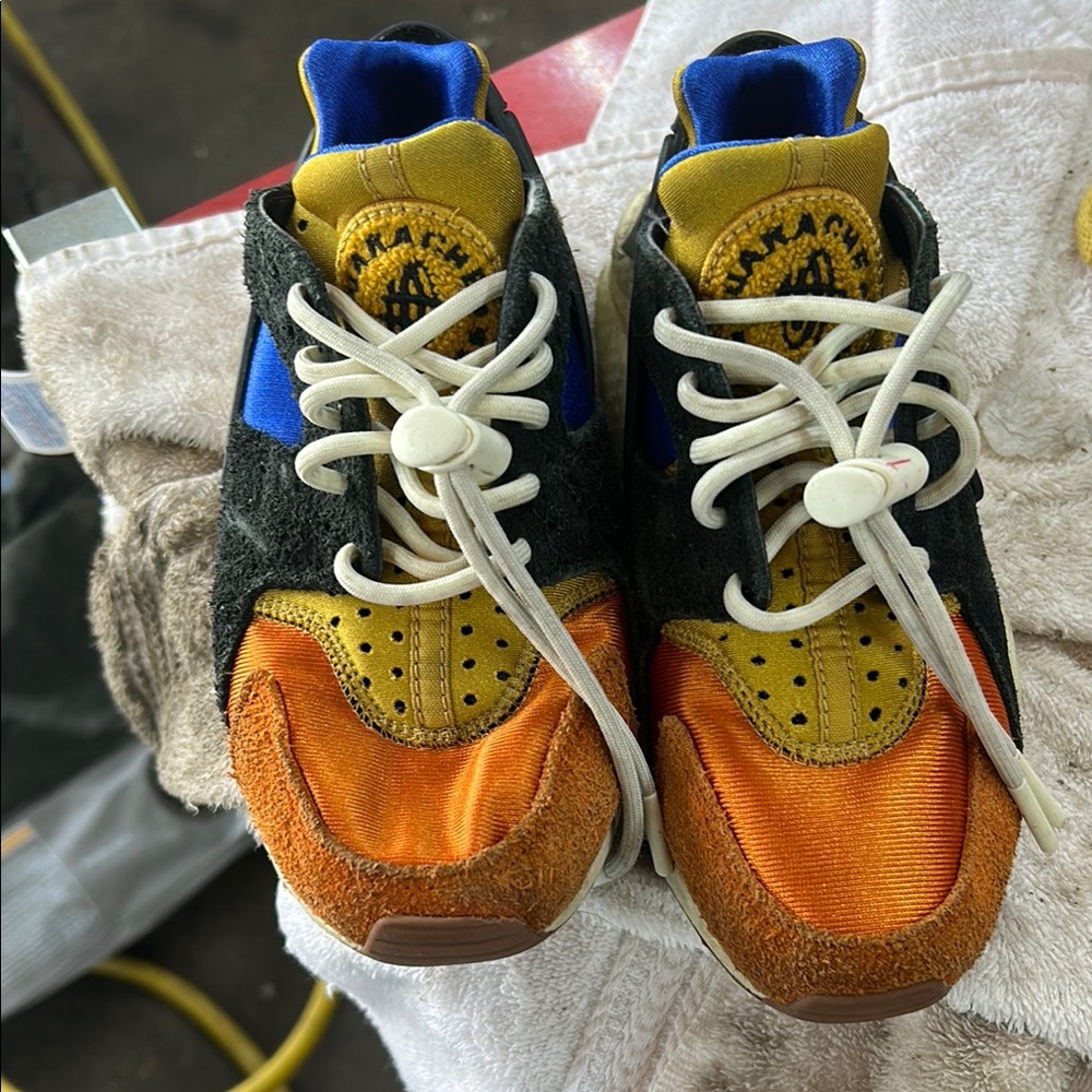 Nike Orange and Blue Sneakers Retro-Inspired Design
